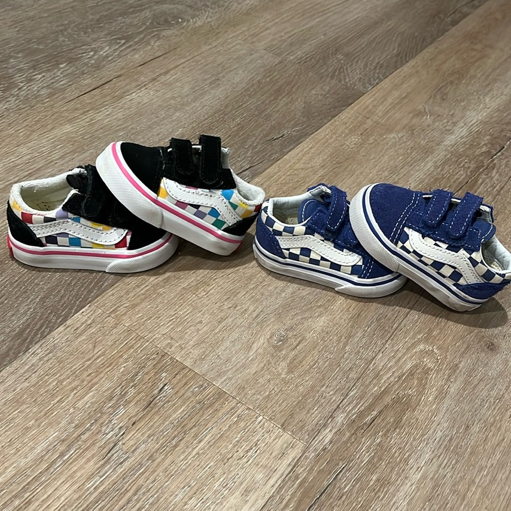 Twin Vans Set, EUC Size US Toddler 2.0